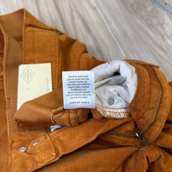 St. John's Bay Womens Mid Rise Wide Leg Corduroy Brown Pant Size 4 - Picture 12 of 12